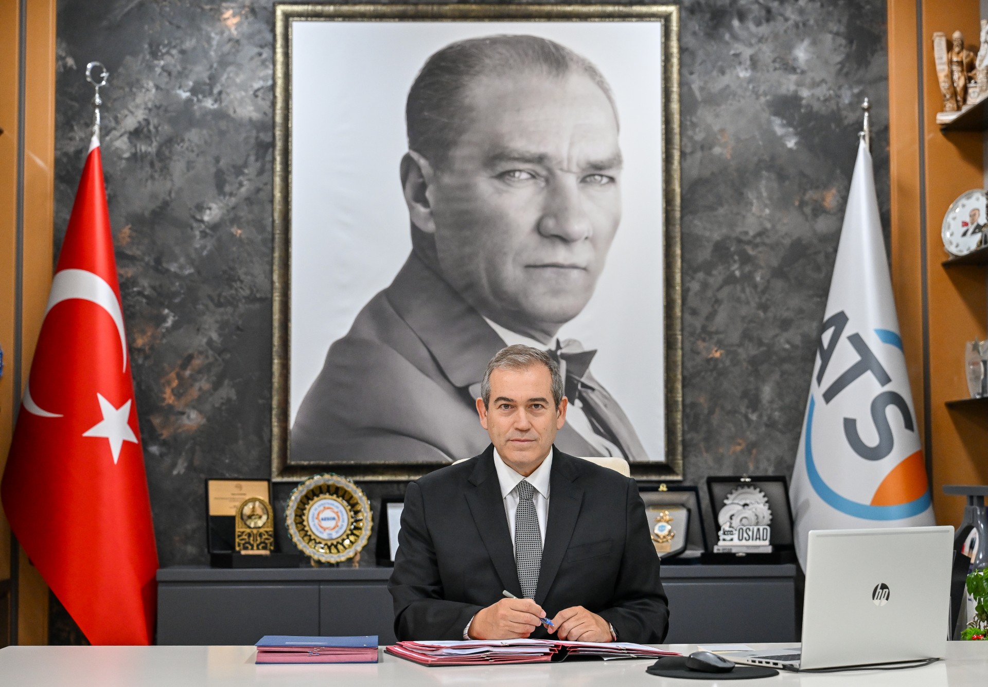 YUSUF HACISÜLEYMAN Yönetim Kurulu Başkanı